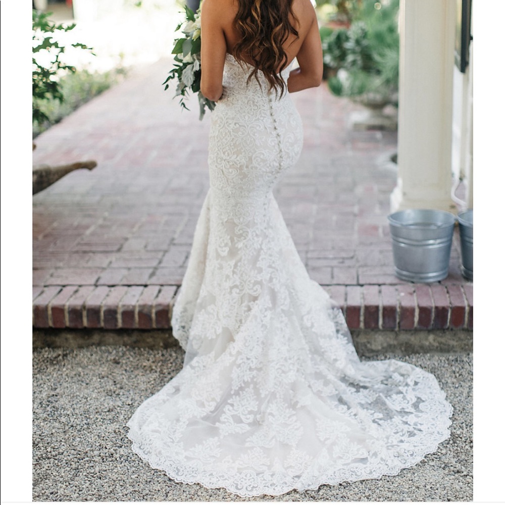 Allure Bridals Style 2700 Wedding Gown